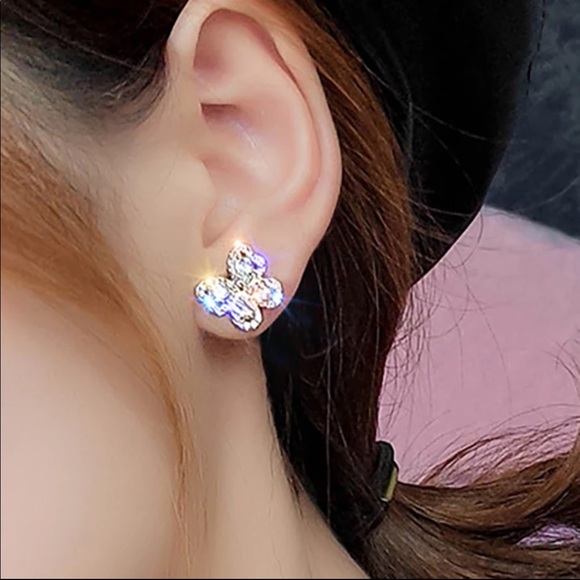 New Women’s 925 Silver Diamond Butterfly Earrings - Picture 2 of 2